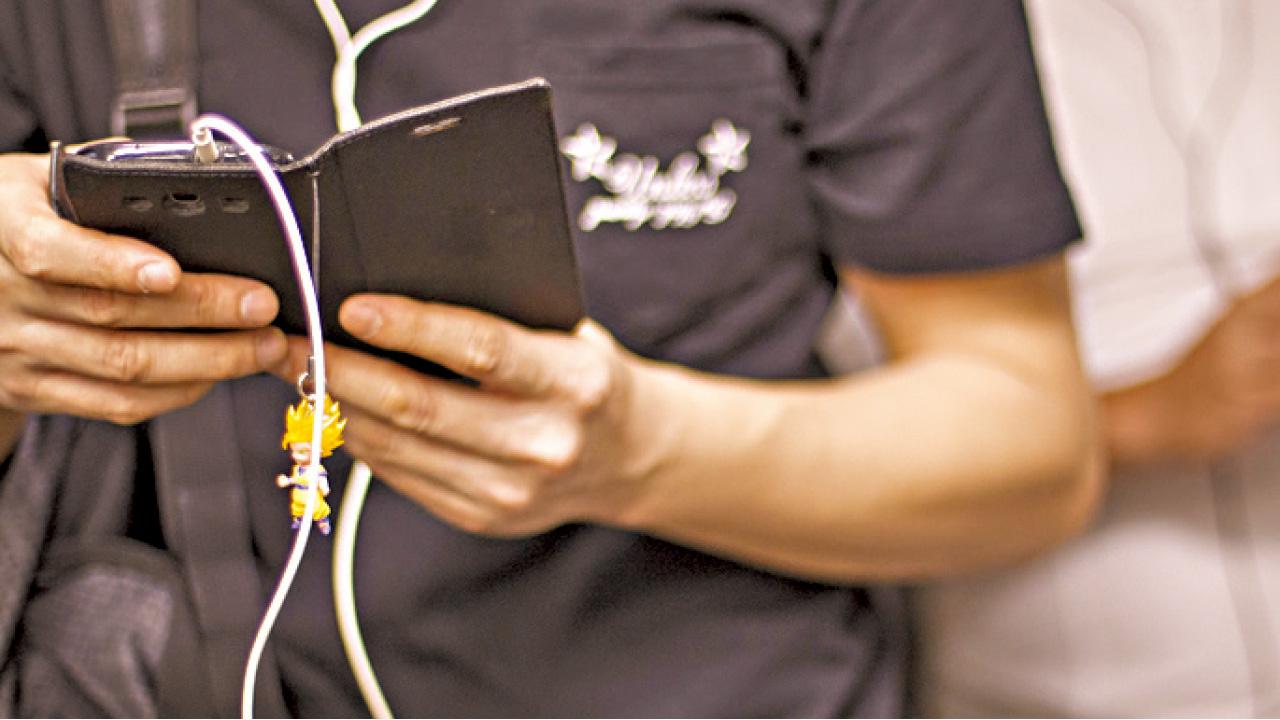 手機轉台需留意 收費網速差異大