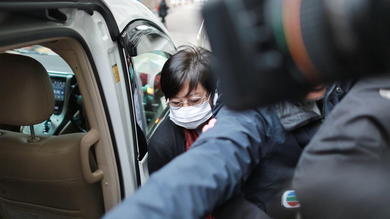 曾蔭權家人到醫院探望