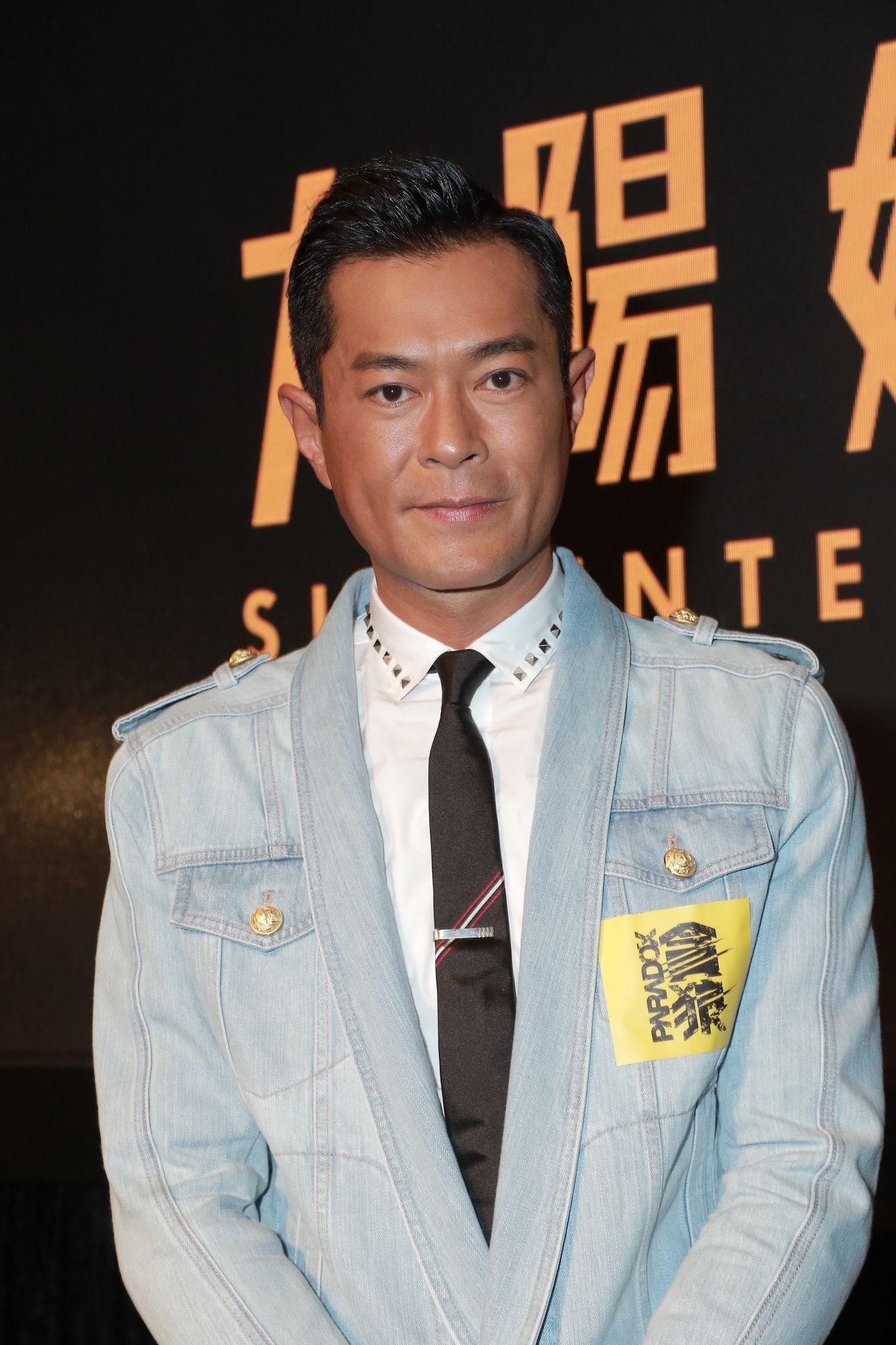 古仔首拍打戲一對十幾　大哥讚有天份