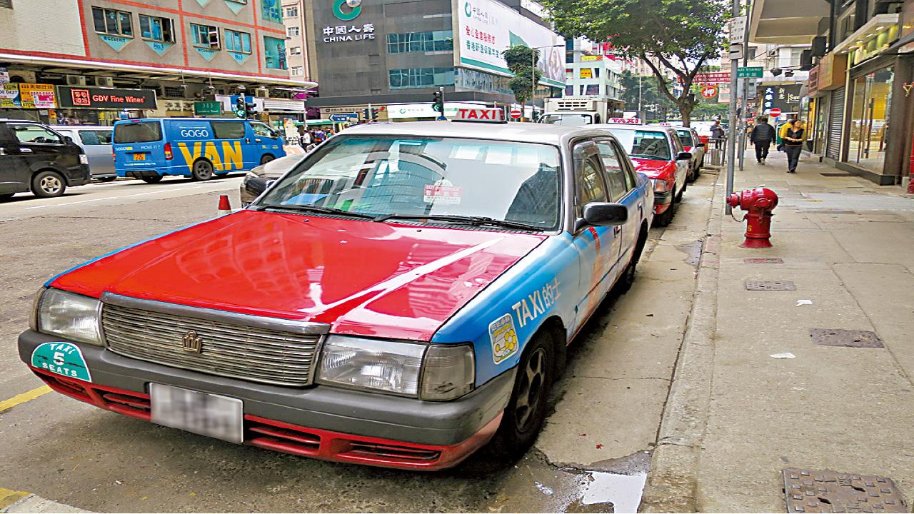 政府若不撤專營的士 業界擬非繁忙時間罷駛3小時