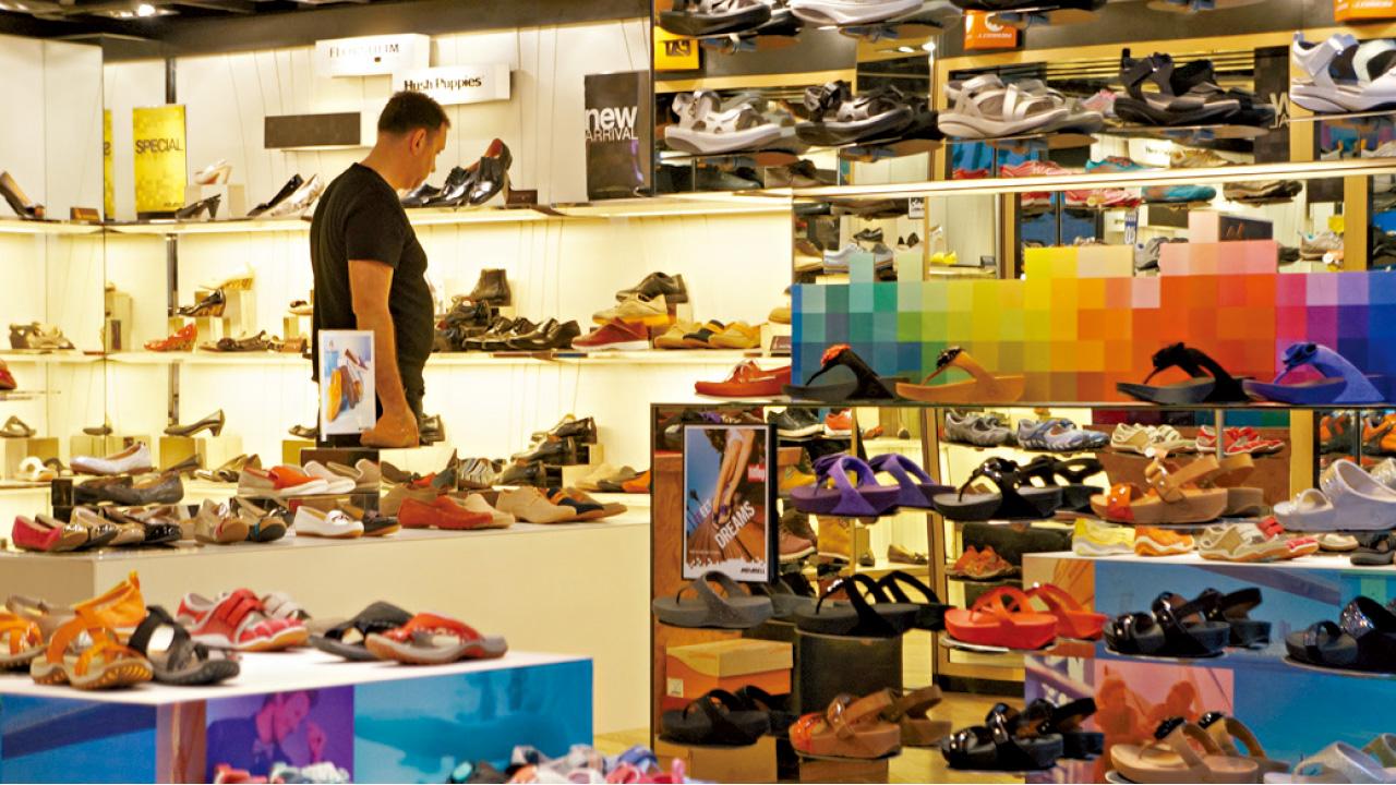 鞋業錄減值虧損 百麗料最差少賺25%