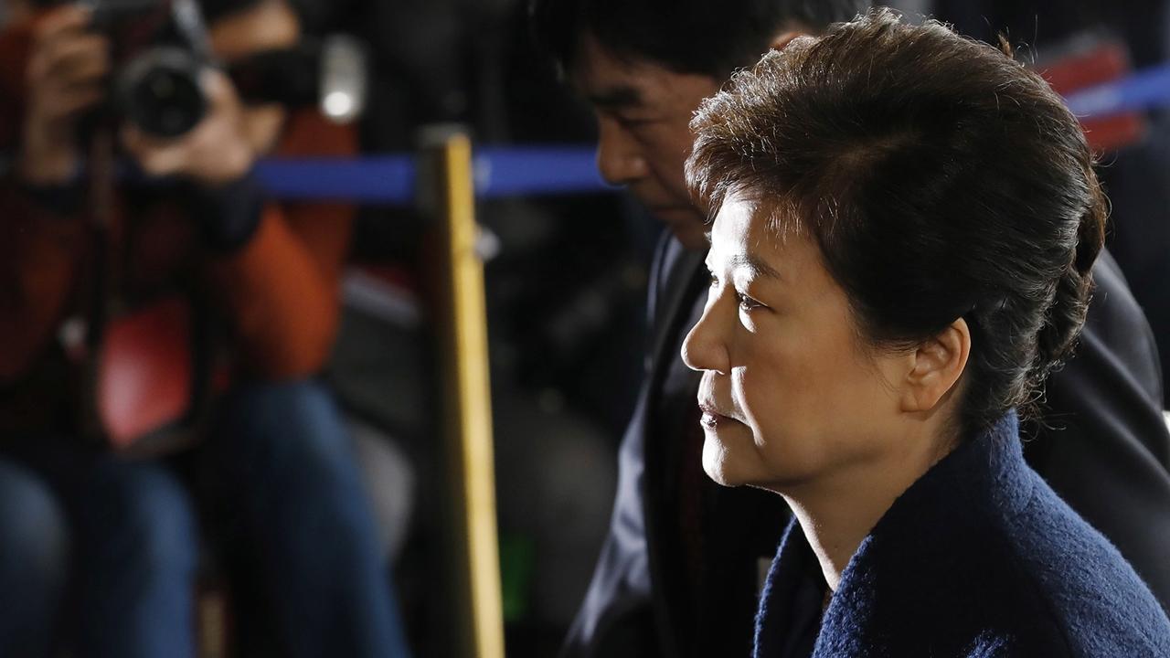 朴槿惠到檢察廳接受問話