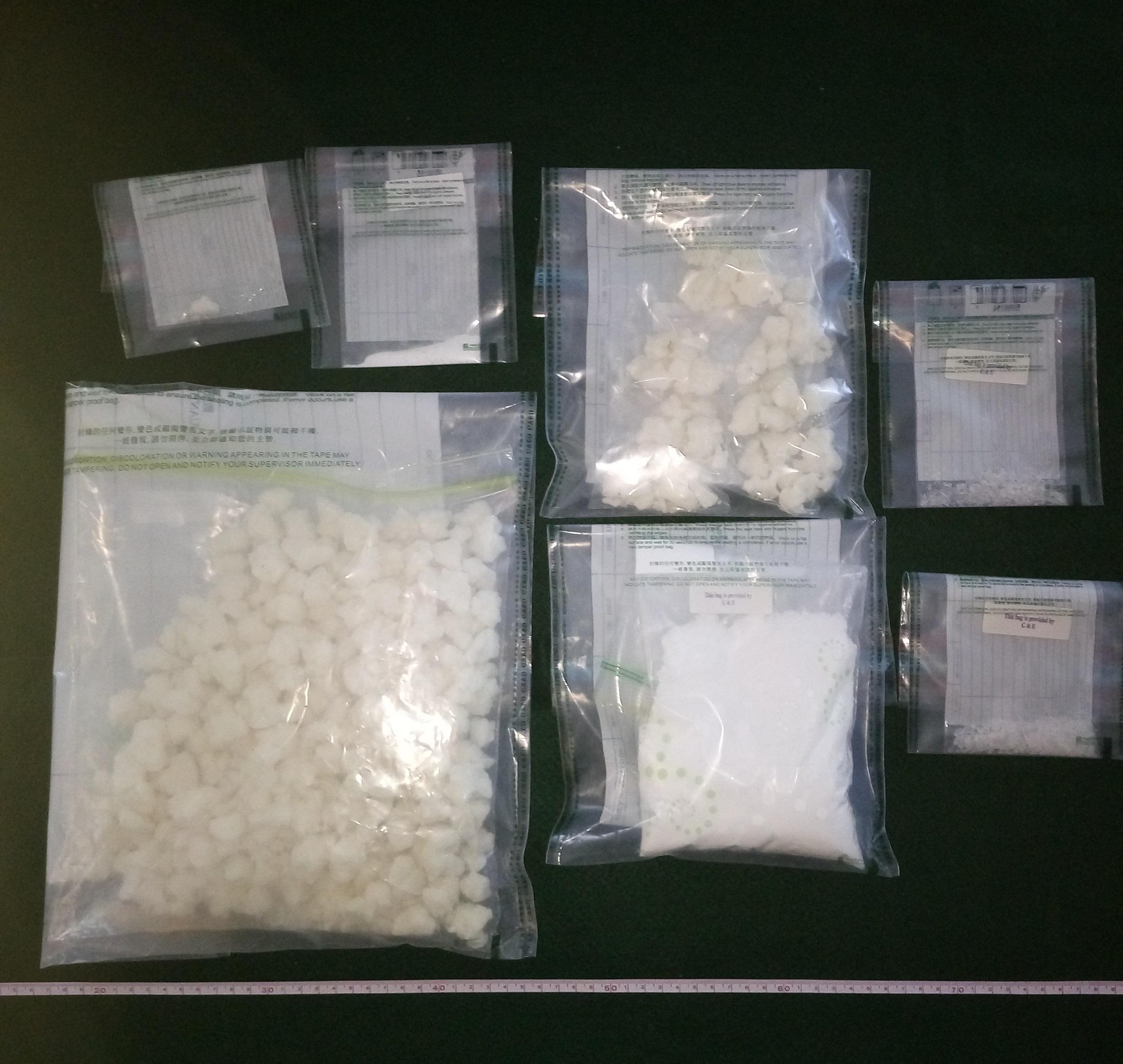 海關檢獲兩公斤懷疑冰毒