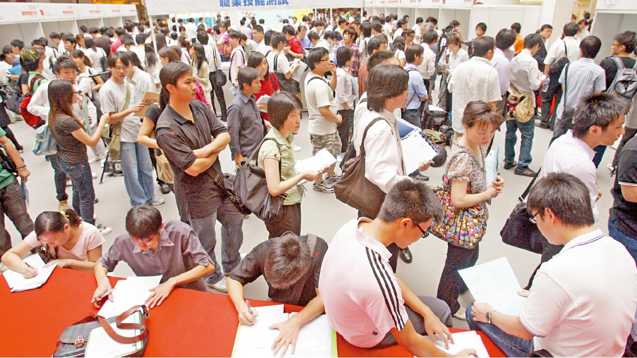 【am故事】內地億萬肥肉 從業員急增 保監處清剿假學歷