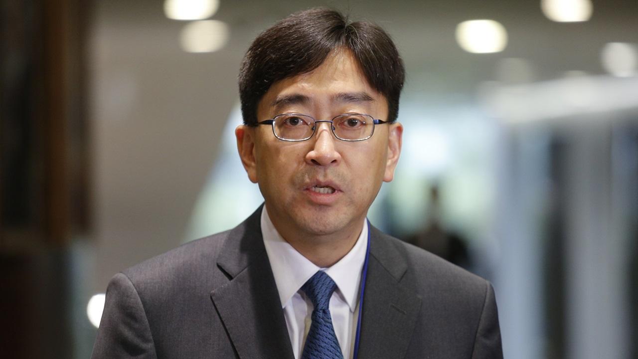 高永文冀今屆內通過私營骨灰安置所條例草案