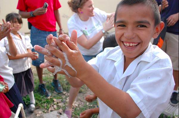 回收酒店番梘重塑 送贈落後國家兒童