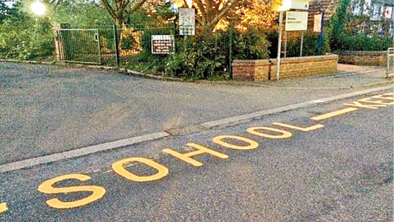 SCHOOL都串錯 英市政羞家