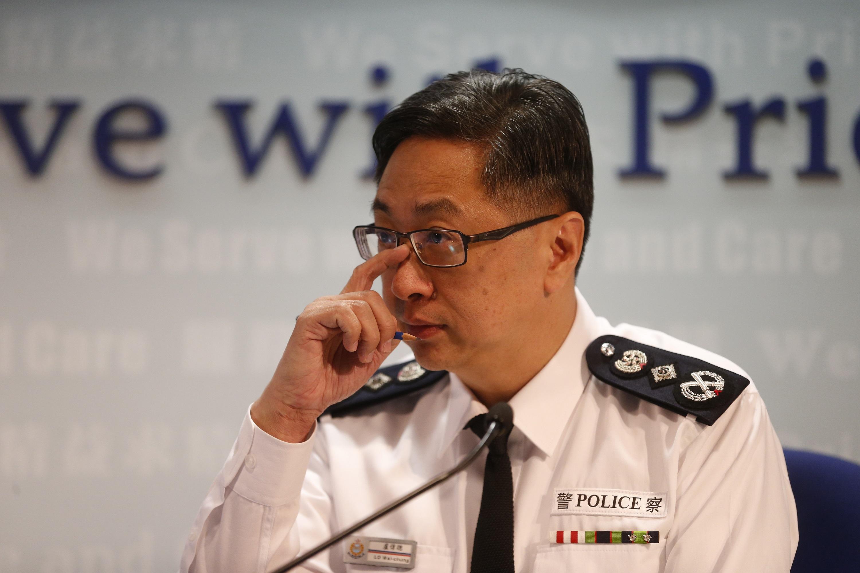 姦劫案疑犯自縊 盧偉聰確認警署取電腦線