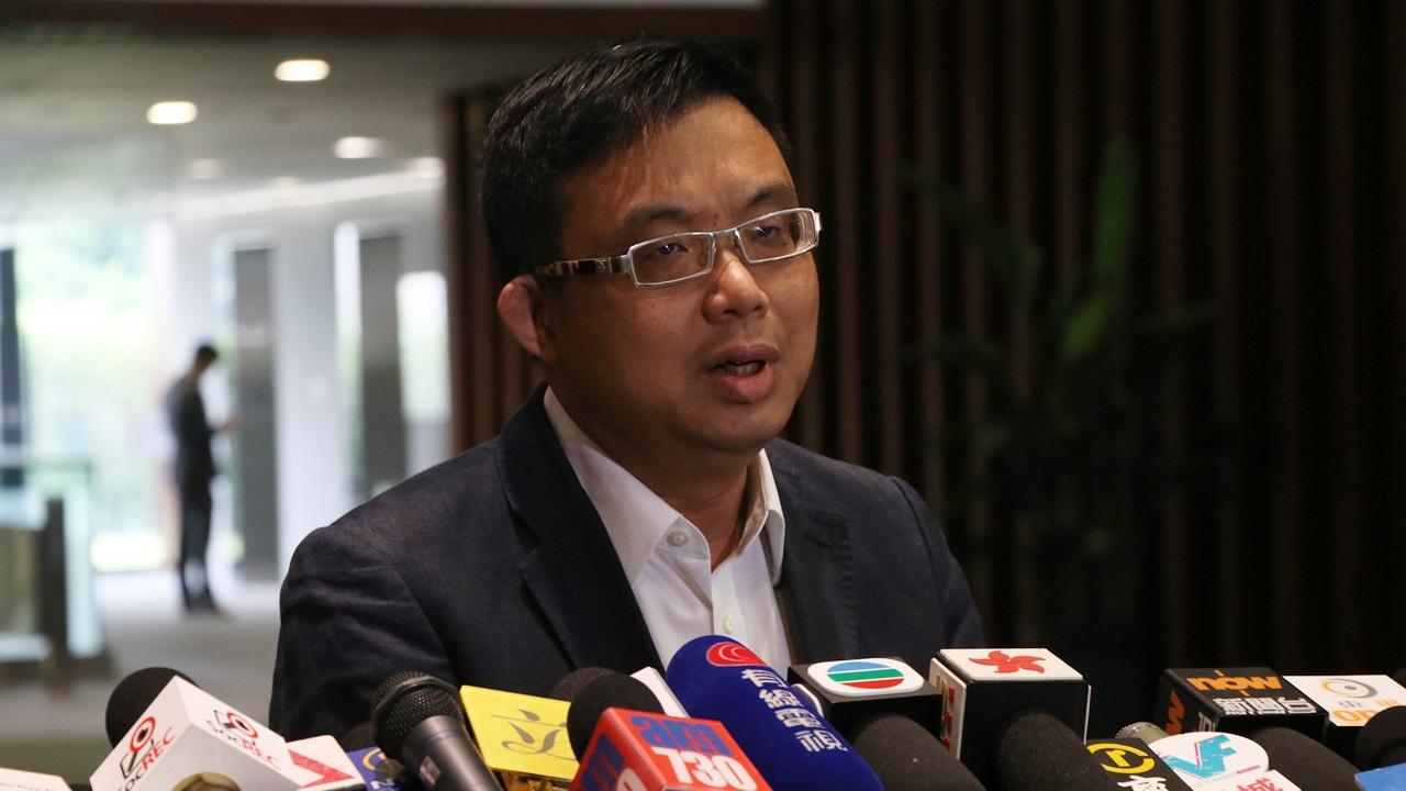 民主派擬下月彈劾梁振英