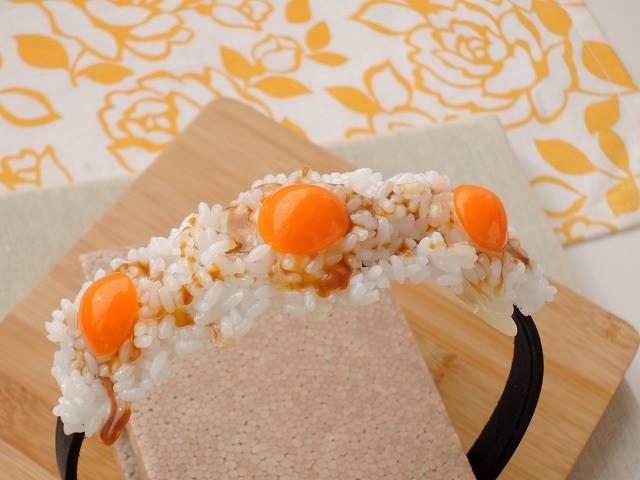 豉油撈蛋飯戴上頭