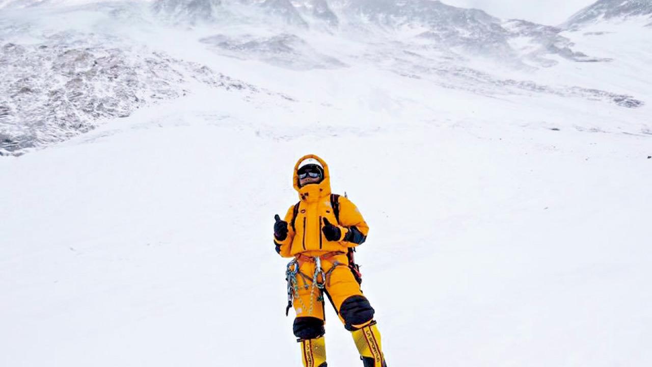 兩港人征服珠峰  曾燕紅成港首登頂女性