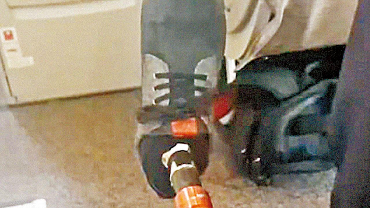 義肢能跑跳？ 滑水高手被逐