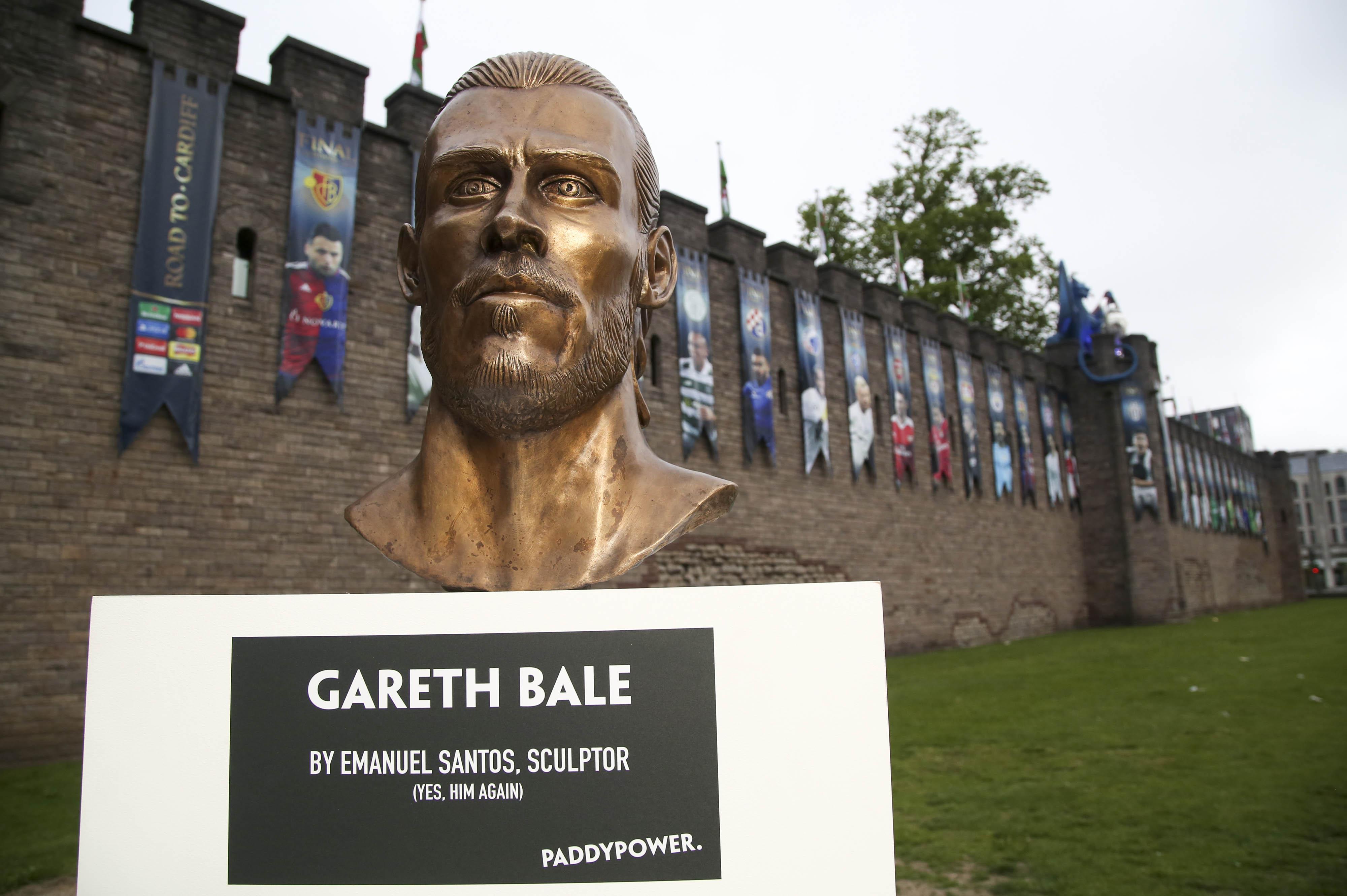 巴利銅像面世　粉絲鬆一口氣