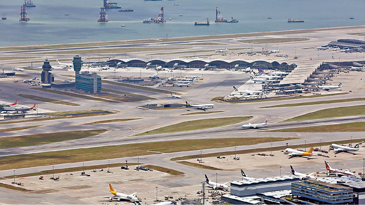 自行左轉直飛大澳山頭  民航處證國航偏離航道