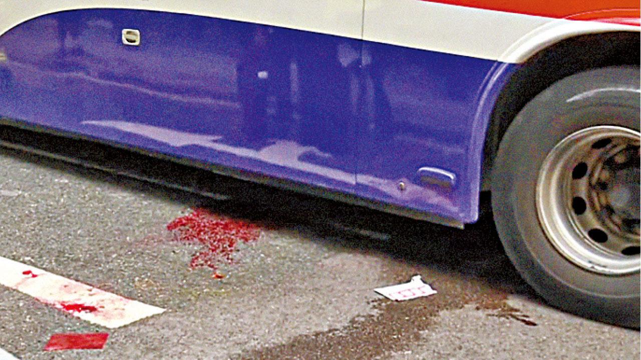 旅巴疑突然失控衝紅燈 女主人偕菲籍男工被撞死