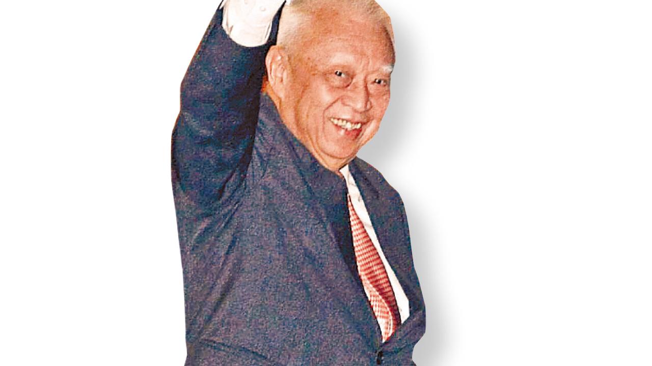 董建華：港內部矛盾因貧富懸殊