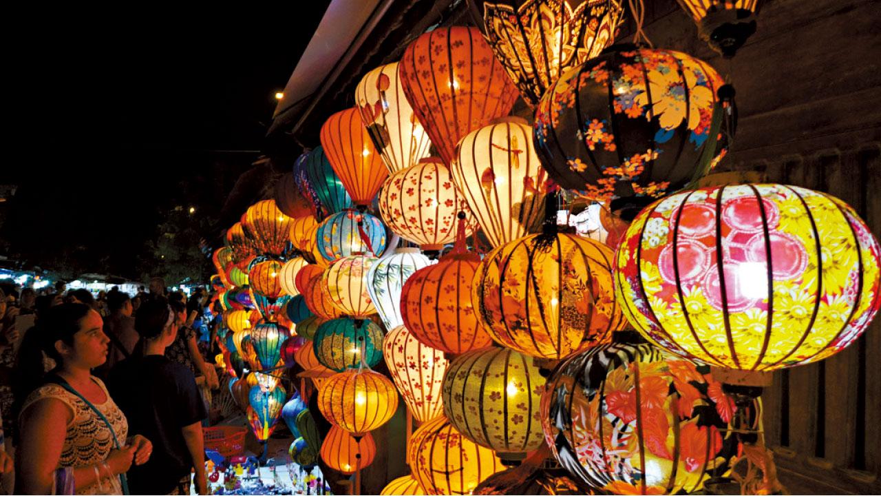 越南會安 夜比日更美