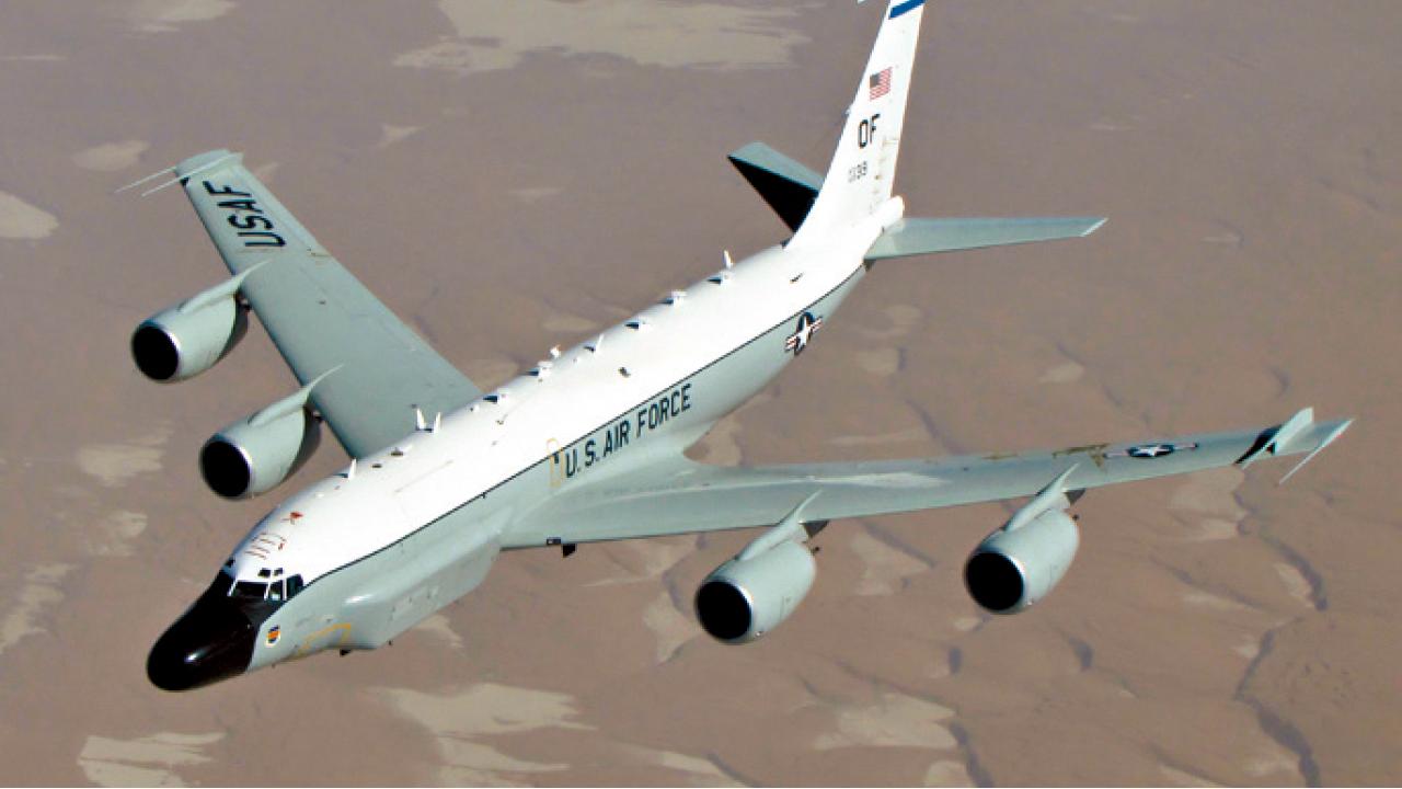 波羅的海國際空域 互斥挑釁 美俄軍機距僅1.5米