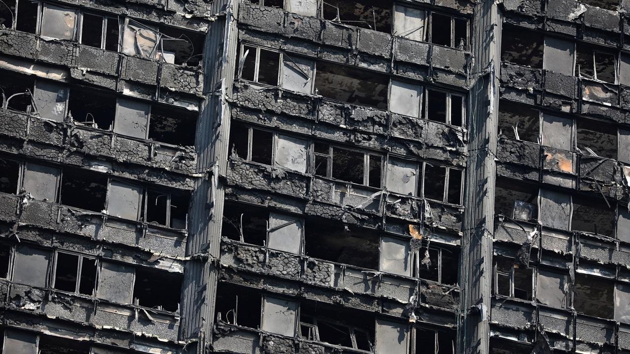 全英有600幢樓使用類似大火大廈外牆嵌板