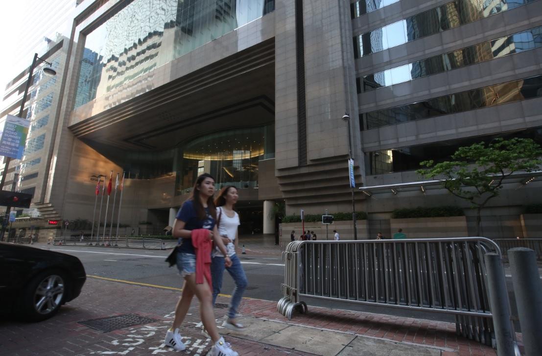 內地漢盜3780美元珠寶被捕