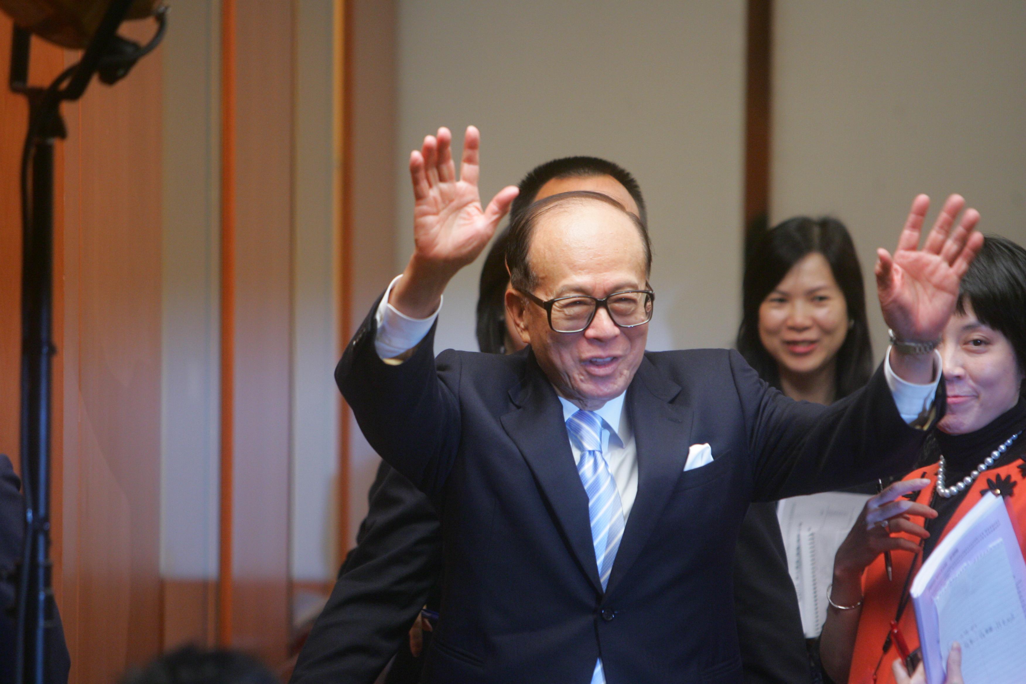 長實地產斥2693萬元回購