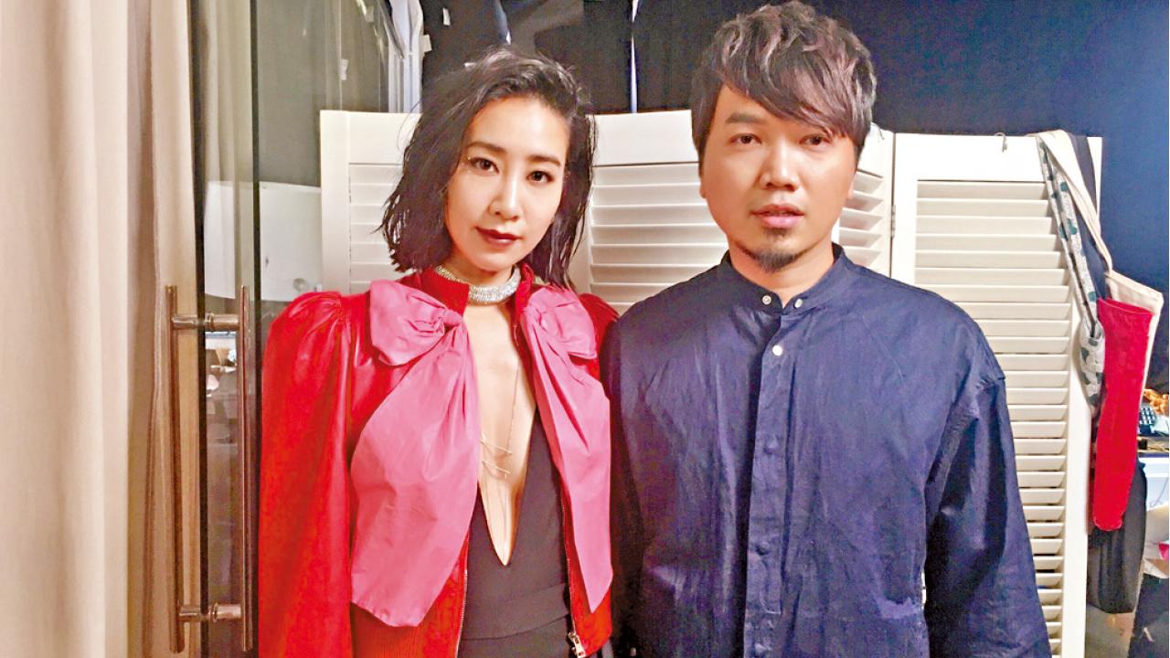 Kary Deep V透視騷身材