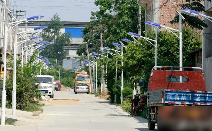 西安村落路燈密集 村委會：每家門口一支至夠好