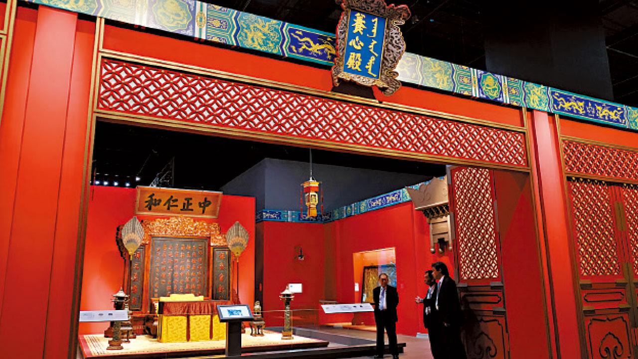 故宮養心殿文物首離宮在港展出 市民可過皇帝癮批奏摺