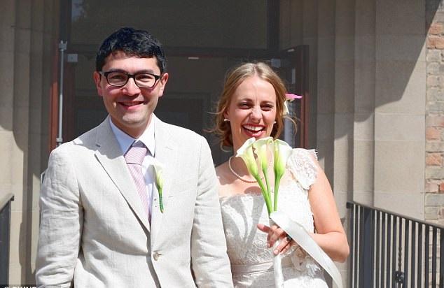 禮服戒指食物執地攤 二手婚禮慳儉綠