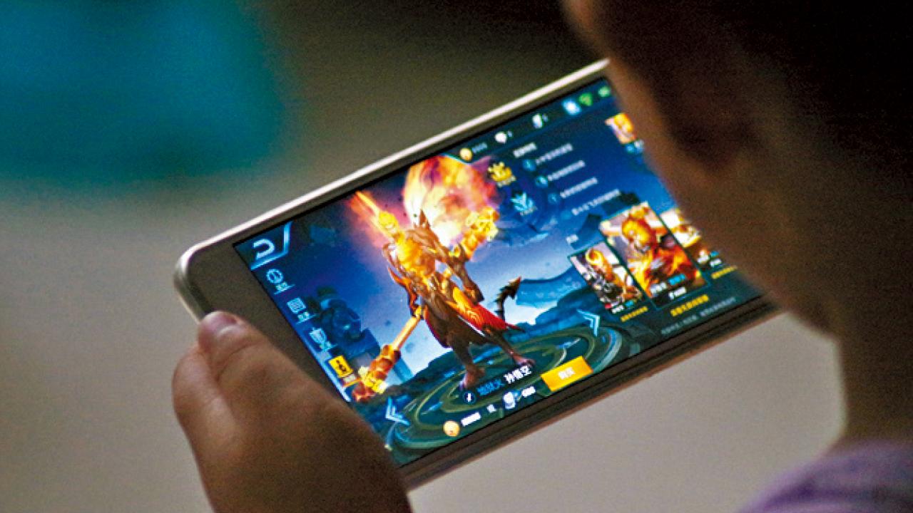 未成年玩家付錢改帳號 《王者榮耀》防沉迷措施易破解