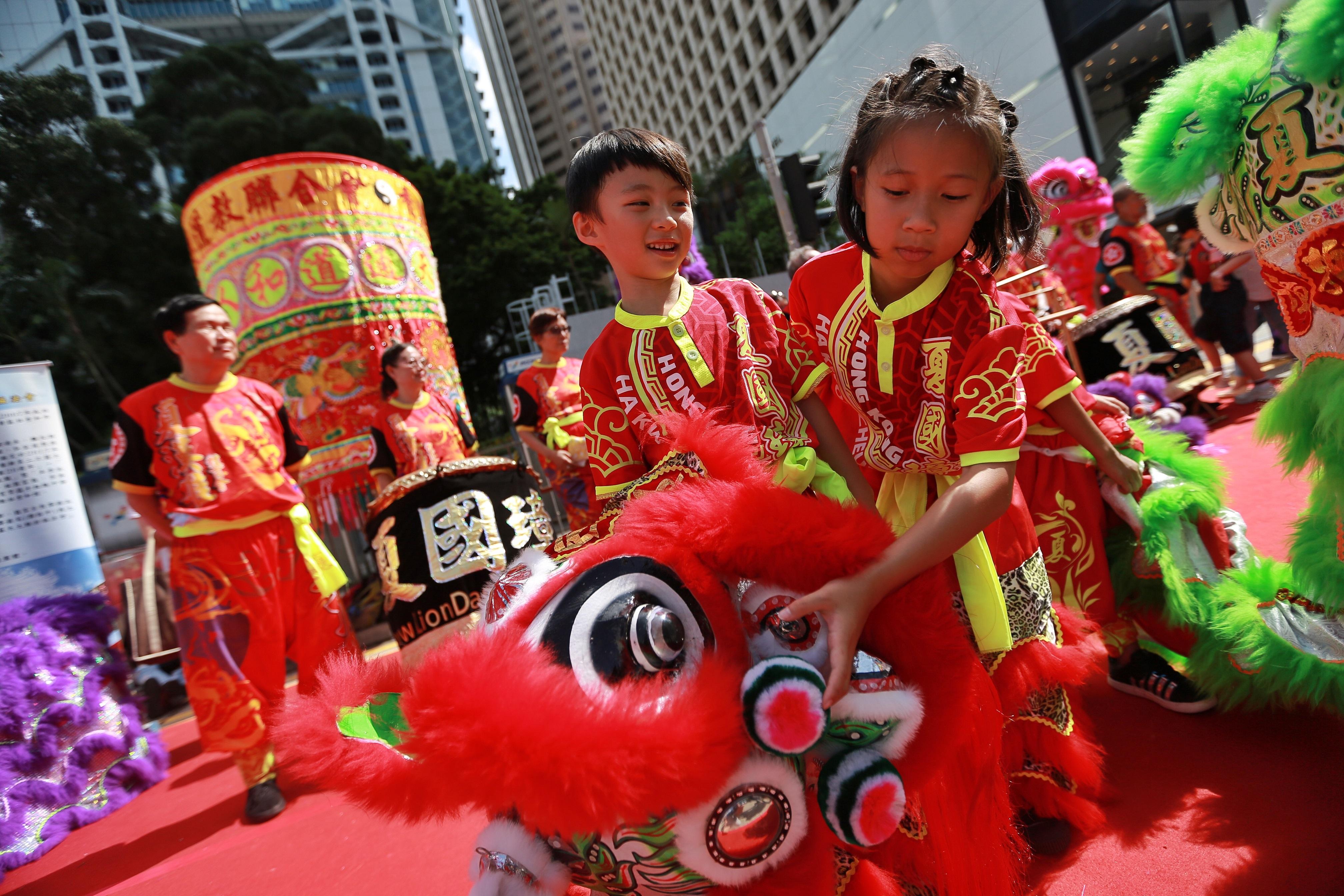 【多圖】中西區辦廟會嘉年華慶回歸