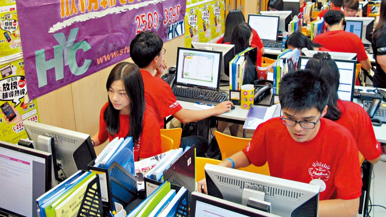 近半DSE考生憂出路 學友社籲訂不同方案準備