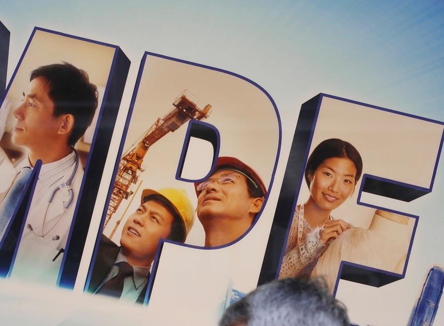  水喉工程董事無供強積金囚21天