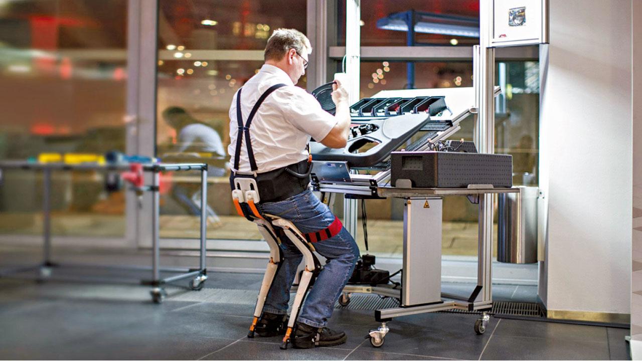 坐移動無影凳 收銀員毋須「罰企」