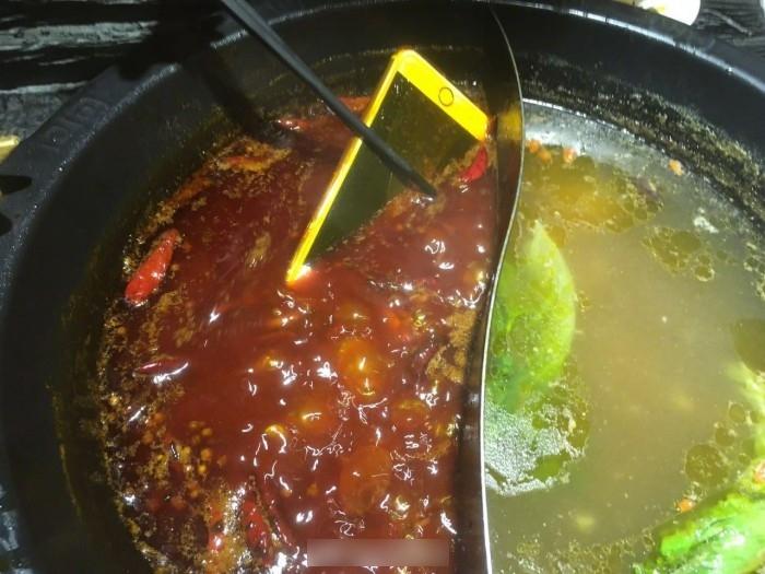 滬女打邊爐抽到999元紅包 興奮跣手iPhone掉湯底索賠