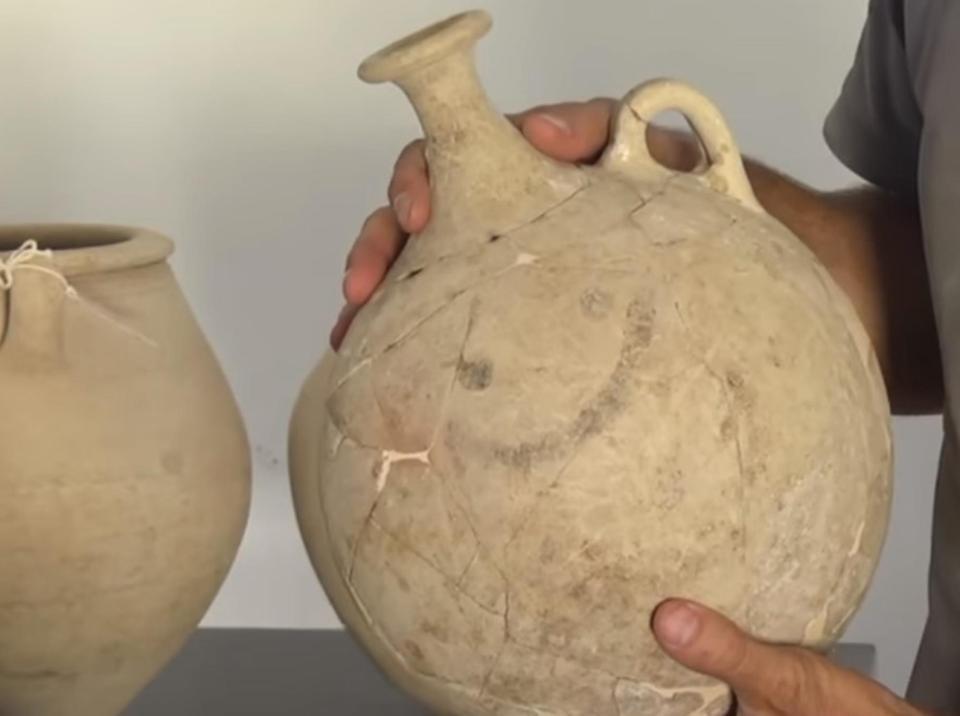 最古老表情符號？ 3700年文物驚現笑臉