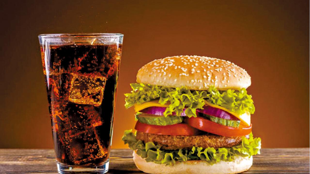 含糖飲料配高蛋白質食物  減少脂肪燃燒致肥