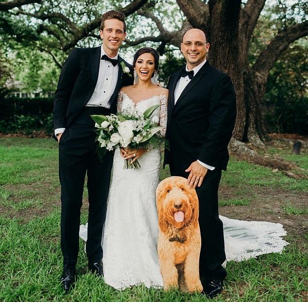 紙板愛犬出席婚禮