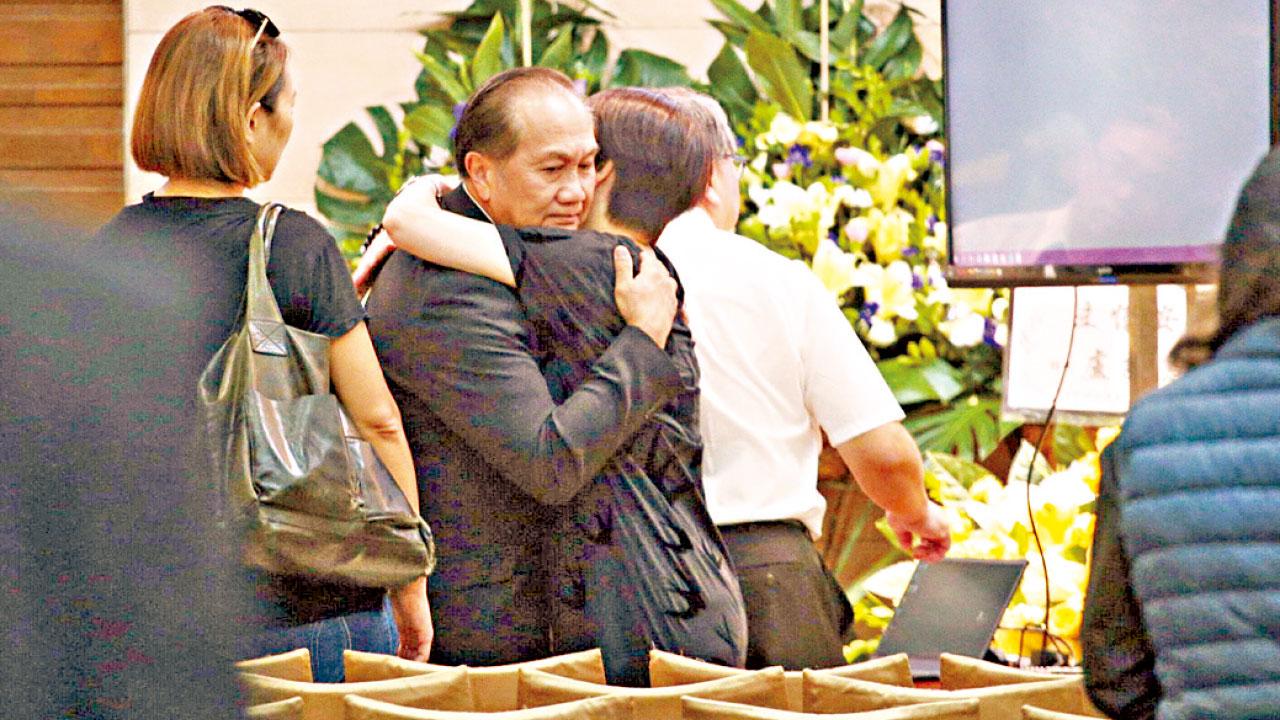 歐陽佩珊設靈 郭鋒神情哀傷