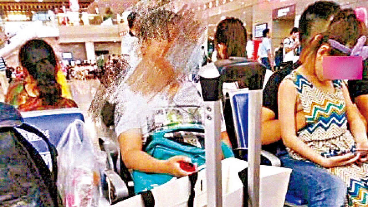 南京18歲男子非禮養妹被捕