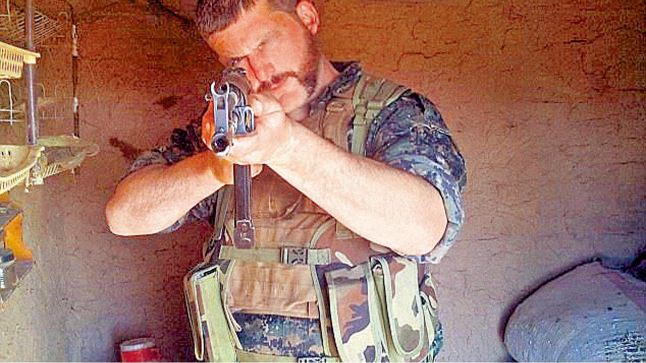 退役英兵赴敘打IS食屍肉飲血