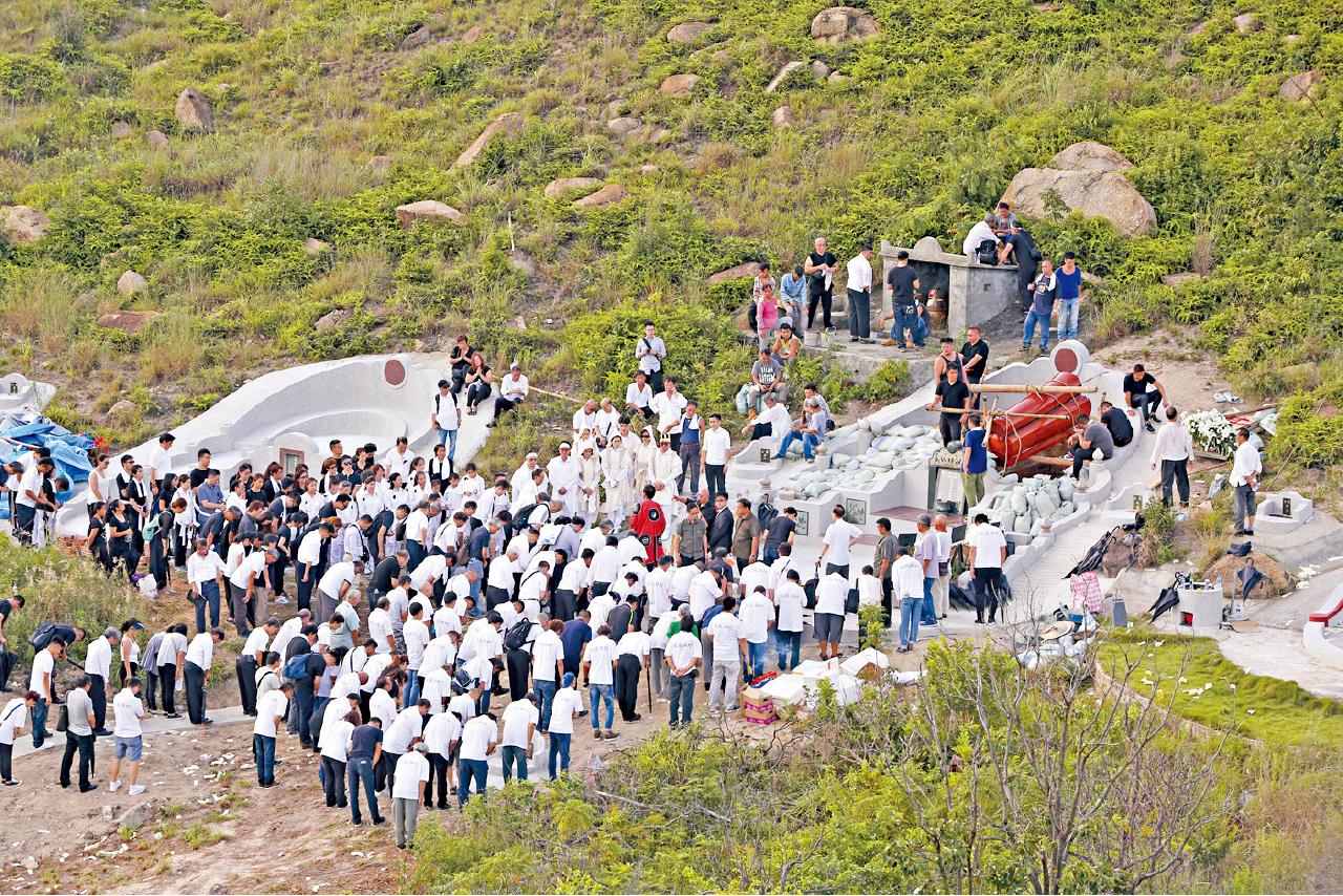 劉皇發舉殯  安葬龍鼓灘祖墳