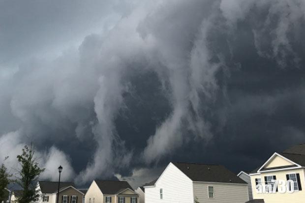 駭人！最強颶風襲美 網民拍下「末日景象」