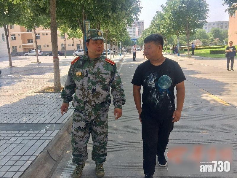 陝父子同校讀大專 兒子成「學長」