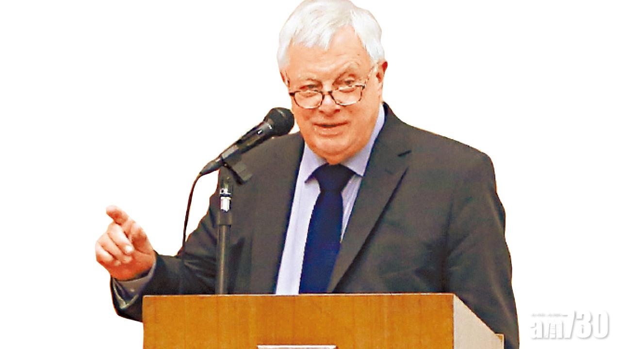 彭定康下周訪港 港大開講馮敬恩判刑