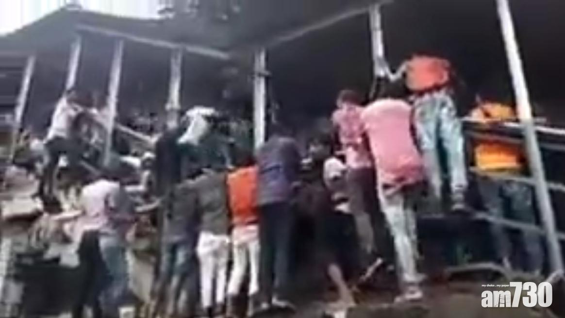 印度孟買火車站發生人踩人慘劇  最少15人死