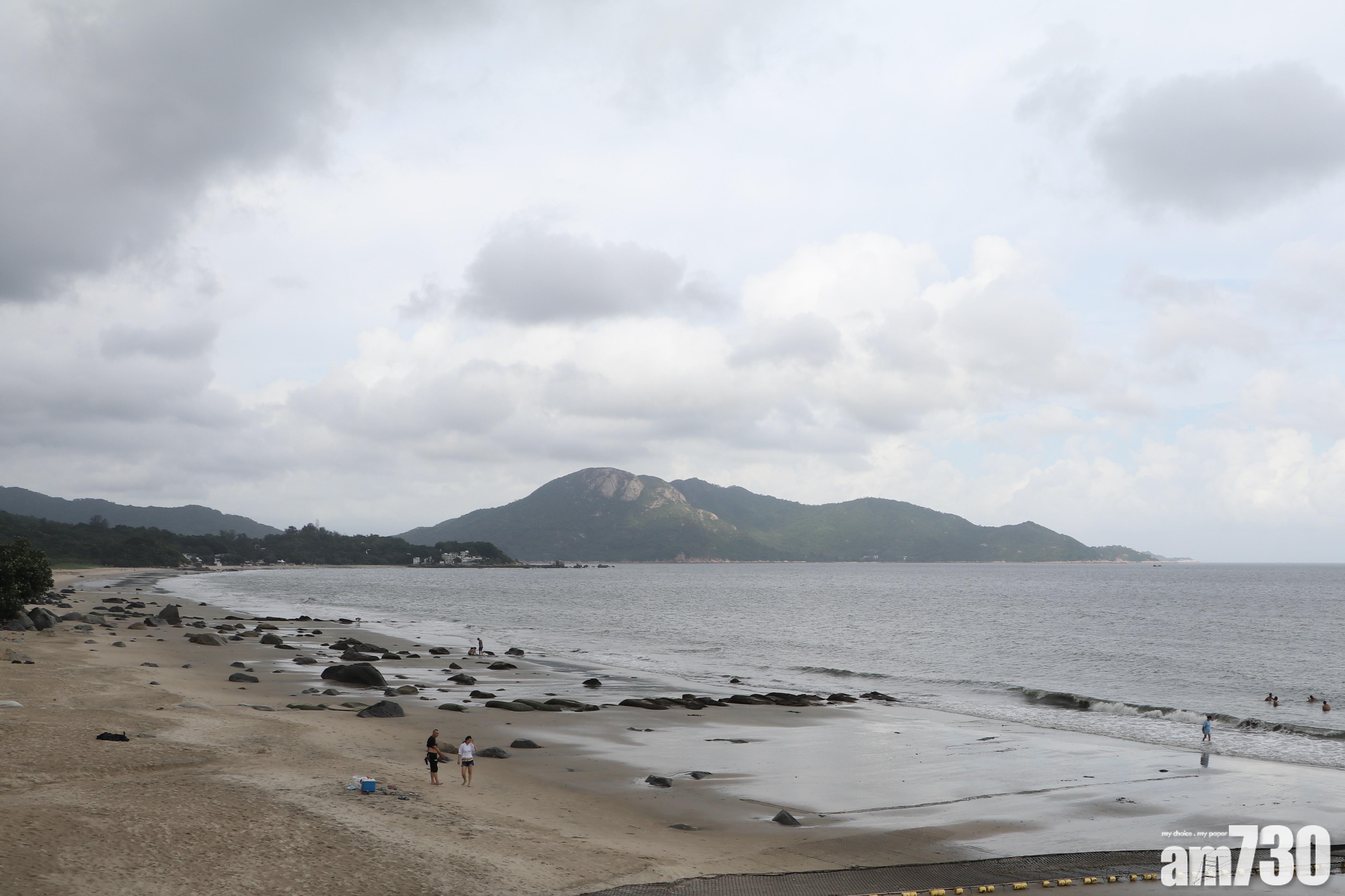 康文署宣布多個泳灘掛紅旗