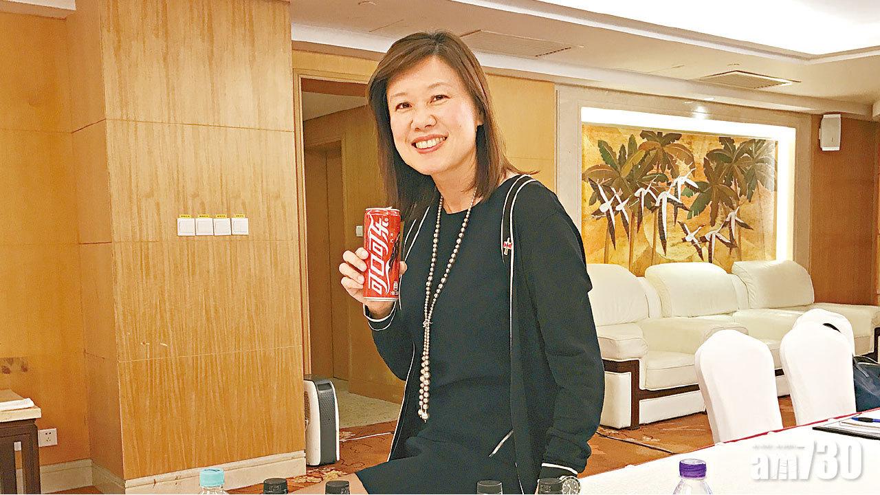 {專題} 舊罐變摩登 容量相同 加價5毫  太古可口可樂賺錢策略 覷準內地高端市場