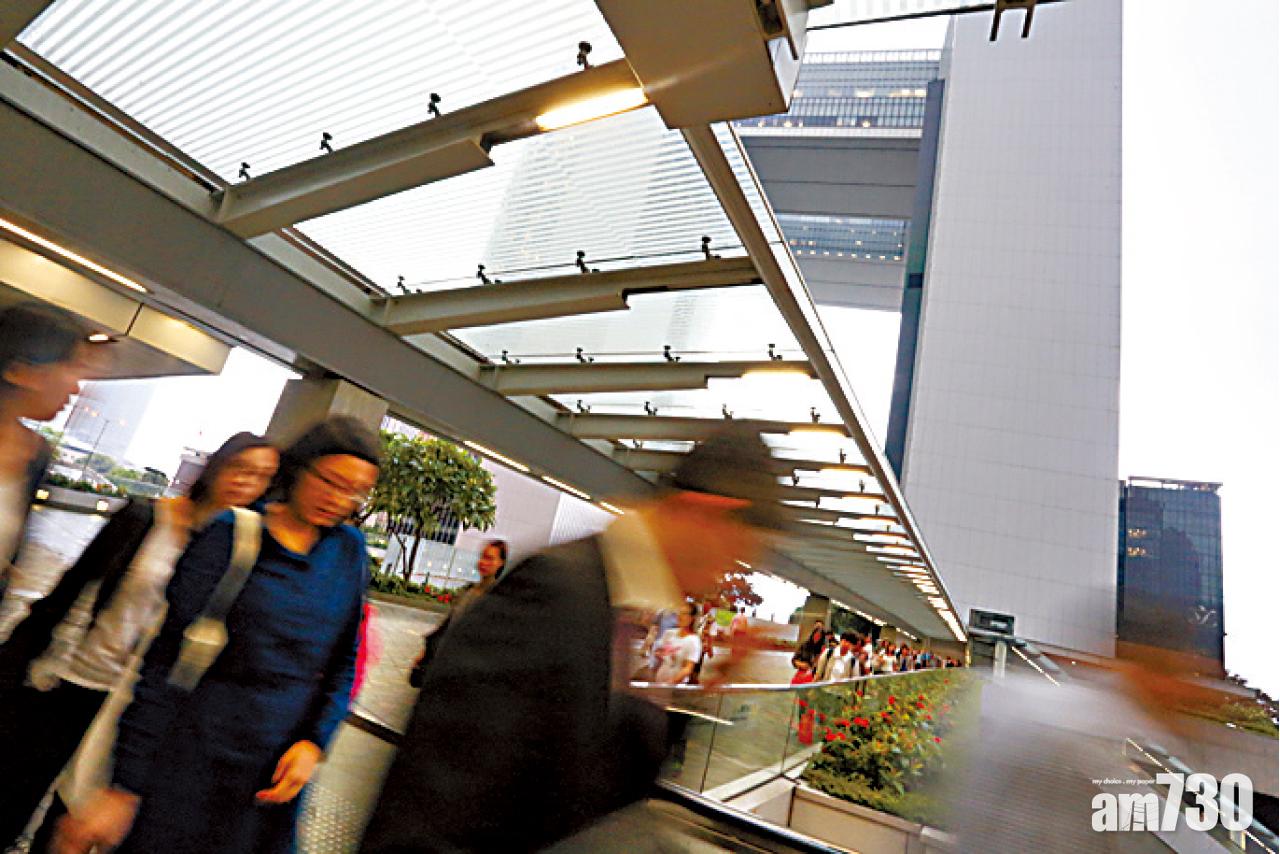 設公務員學院否認洗腦