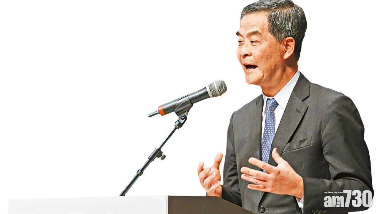 重提畢業禮奏國歌舉傘  梁振英質疑無人處理學生